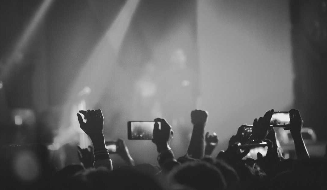 Stage presence for presenters and facilitators Part 1: Setting the stage
